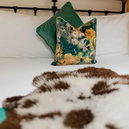 Gap Of Dunloe Shepherd's * Killarney