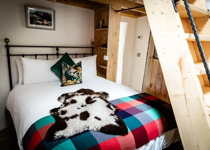 Gap Of Dunloe Shepherd's *